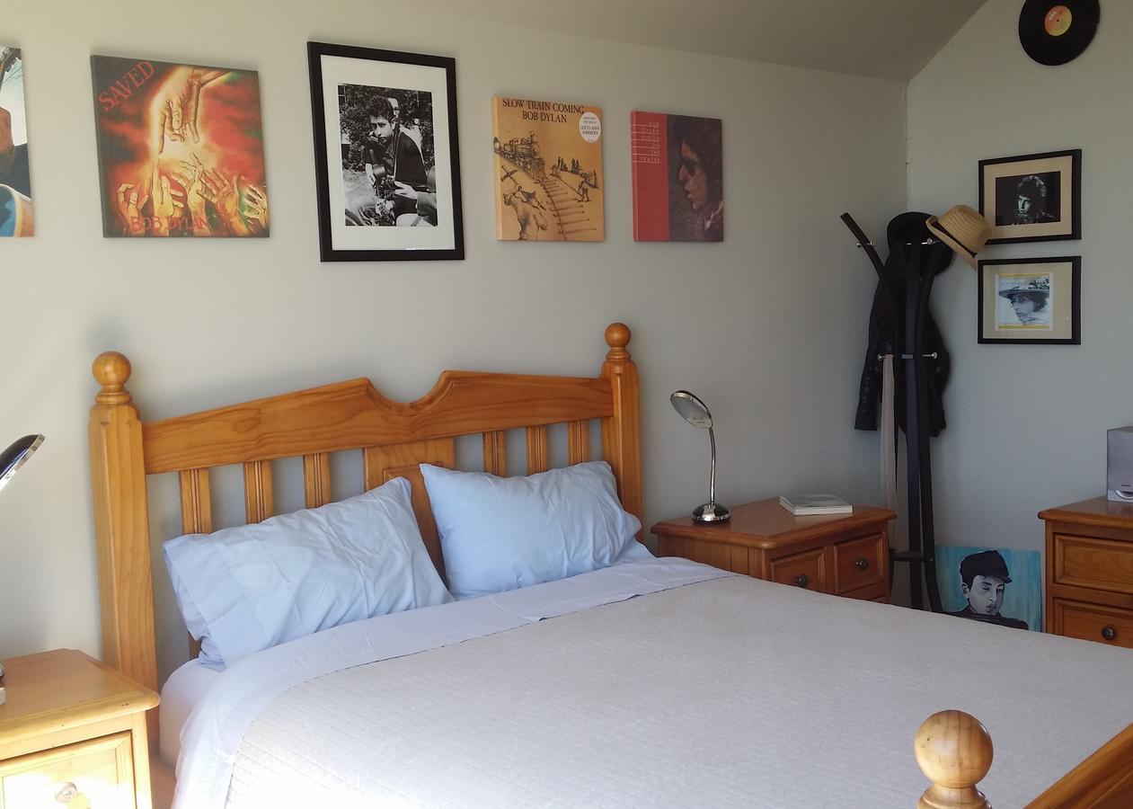 High On Penguin Bed and Breakfast Buitenkant foto